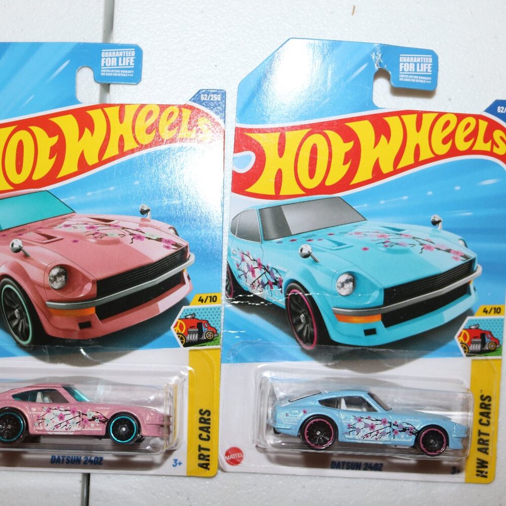 Hot Wheels lot of 2 Arts cars Datsun 240Z pink and blue